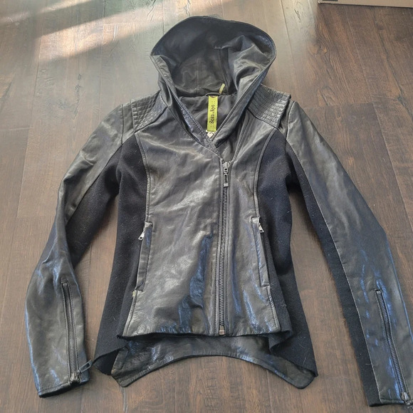 Soia & Kyo genuine leather bomber biker jacket with hood size M Black stretchy - Picture 1 of 8